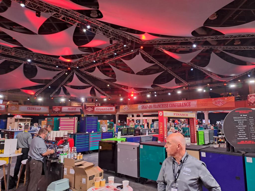 Midlands Truck & Van Showcases Mercedes-Benz Atego at Snap-on Tools Franchisee Conference