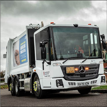 ‘Like minds’ combine to put three more Mercedes-Benz Econics on the roads of North Warwickshire: image