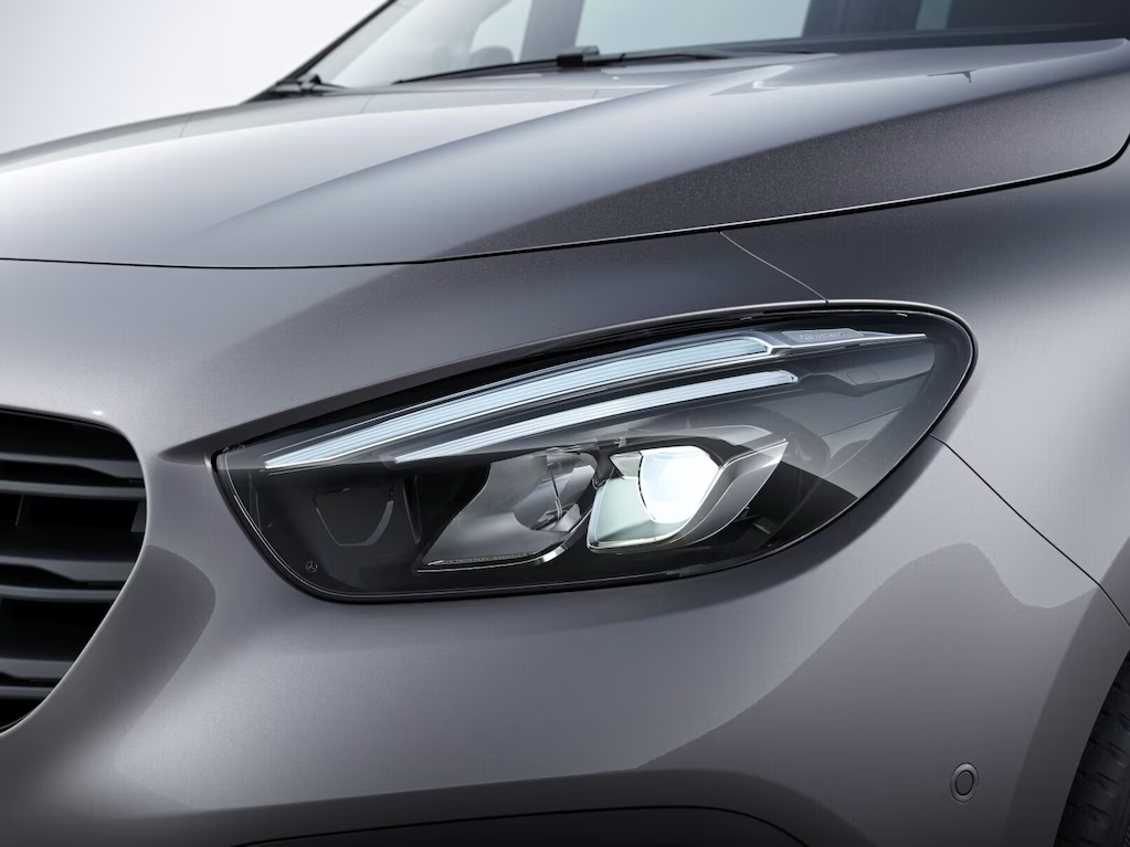 LED High Performance Headlights: image