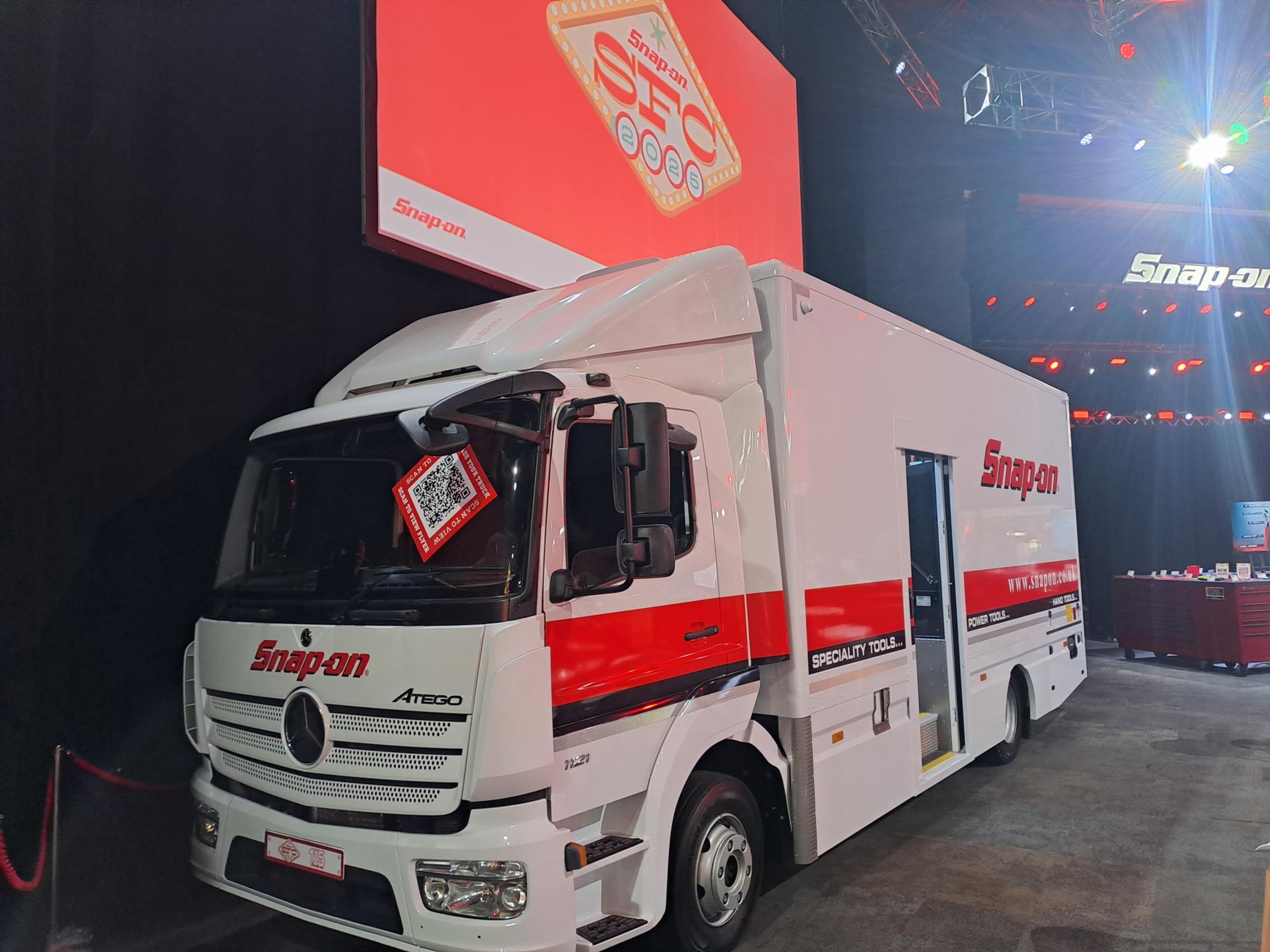 Midlands Truck & Van Showcases Mercedes-Benz Atego at Snap-on Tools Franchisee Conference