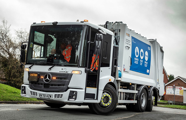 ‘Like minds’ combine to put three more Mercedes-Benz Econics on the roads of North Warwickshire