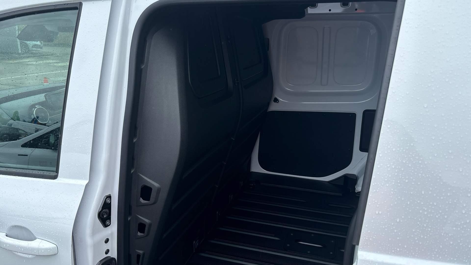45kWh Progressive Auto L1 5dr Image 33