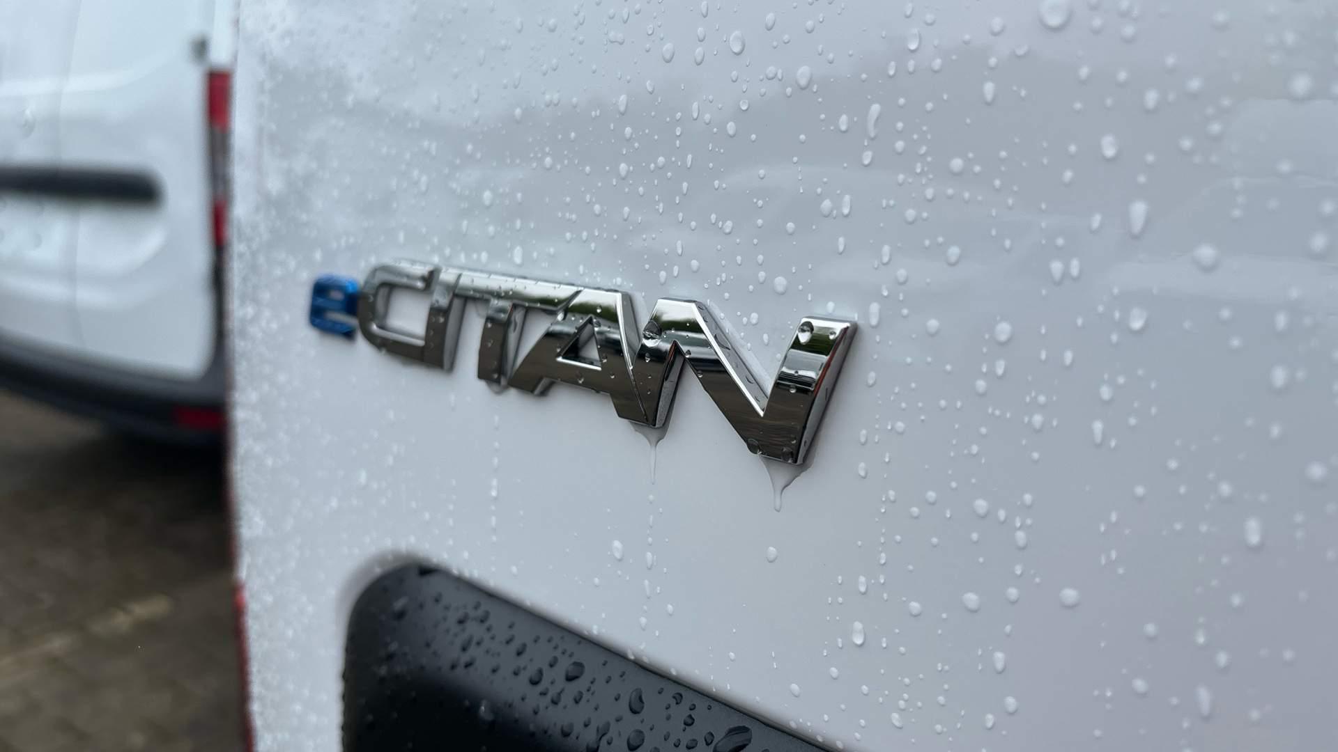 45kWh Progressive Auto L1 5dr Image 47