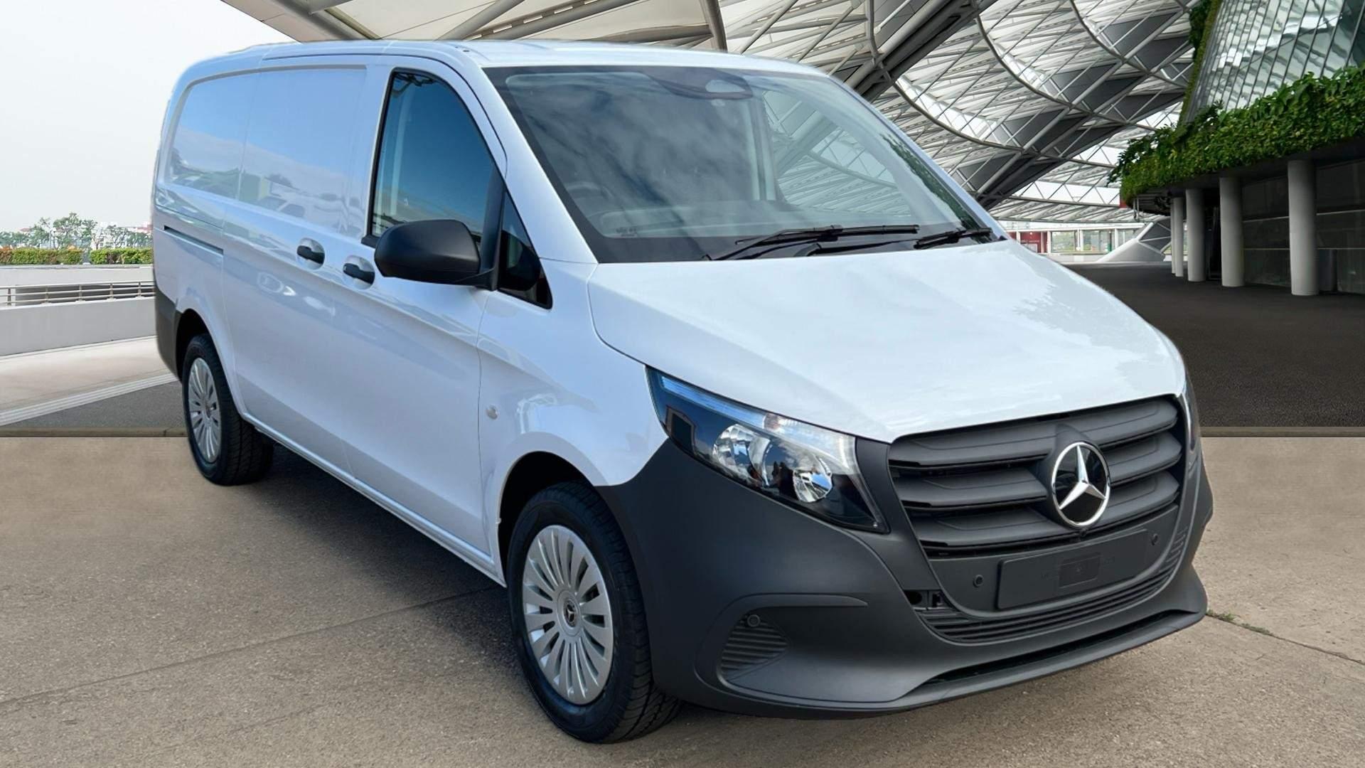 2.0 114 CDI PRO RWD L2 Euro 6 (s/s) 6dr