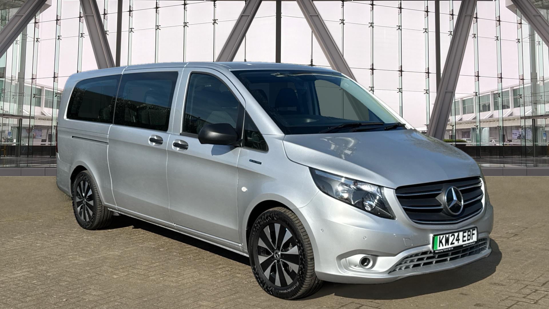 100kWh PREMIUM Tourer Auto FWD L3 5dr (9Seat)
