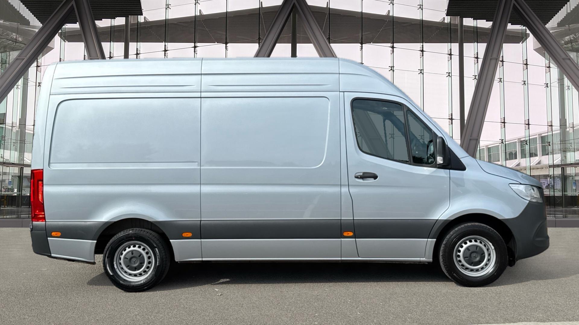 315CDI PRO 9G-Tronic RWD L2 H2 Eu6 150PS Image 12