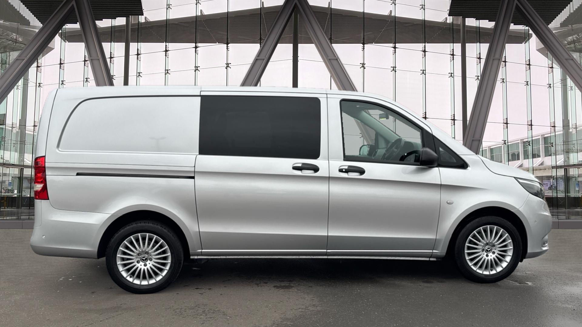116CDI Premium Crew Van 9G-Tronic L2 Eu6 Image 12