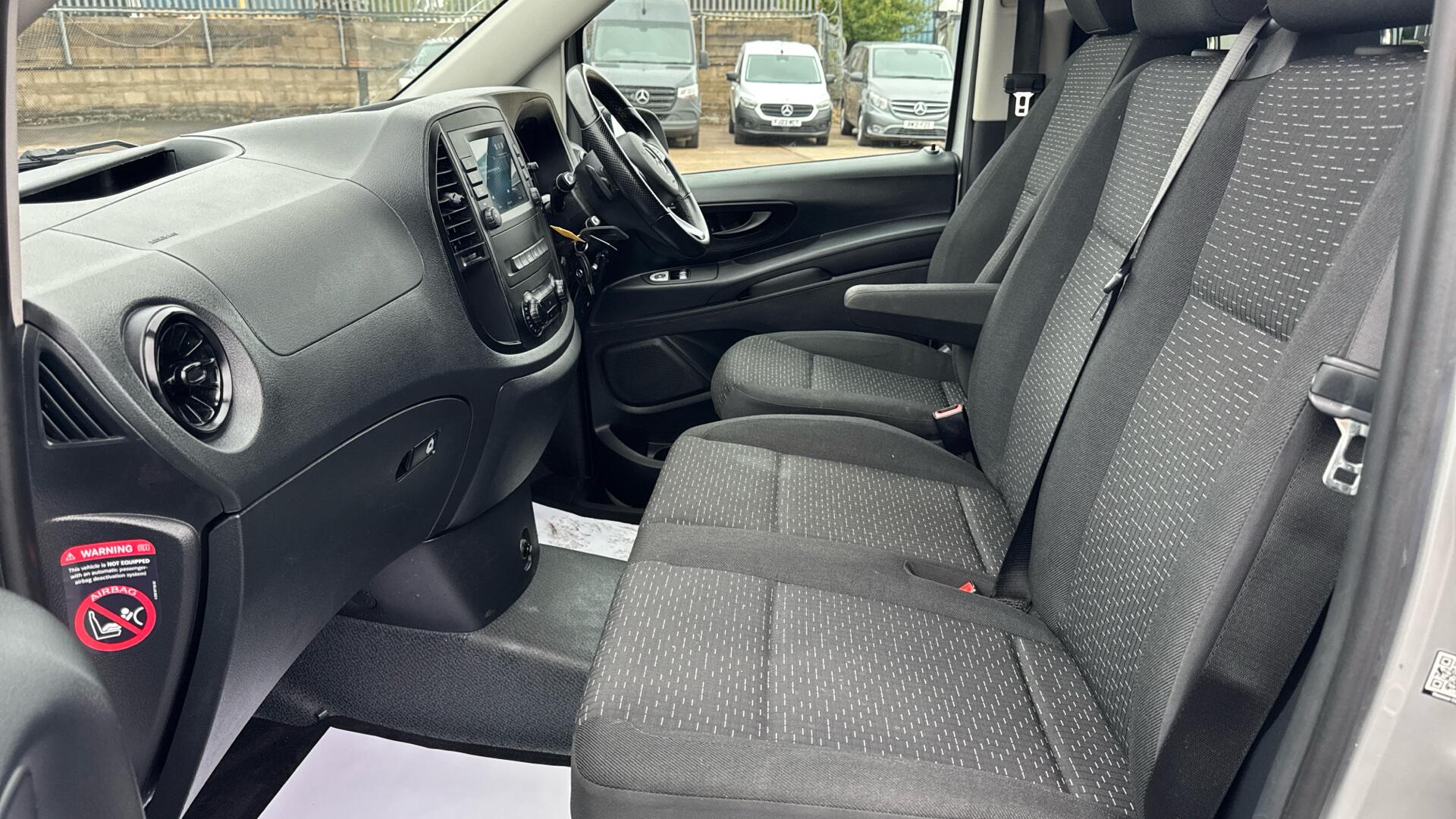 116CDI Premium Crew Van 9G-Tronic L2 Eu6 Image 13