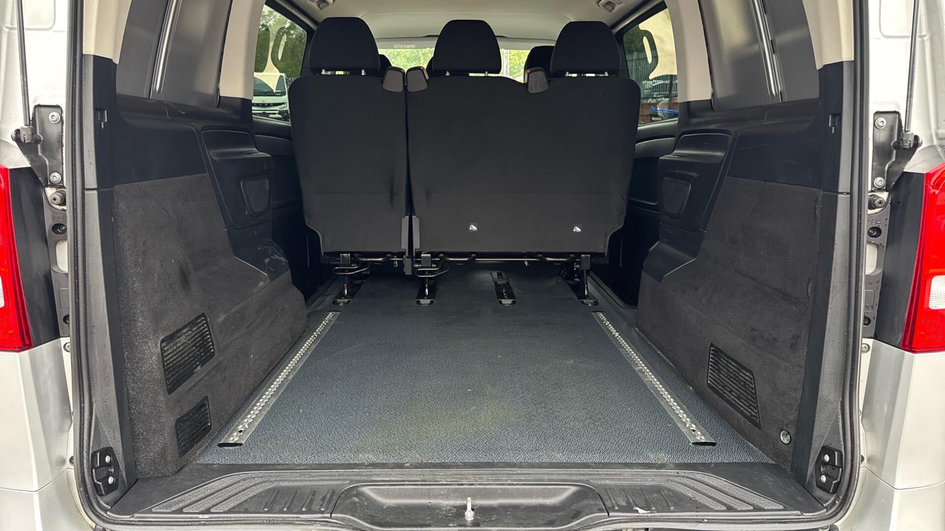 116CDI Premium Crew Van 9G-Tronic L2 Eu6 Image 14