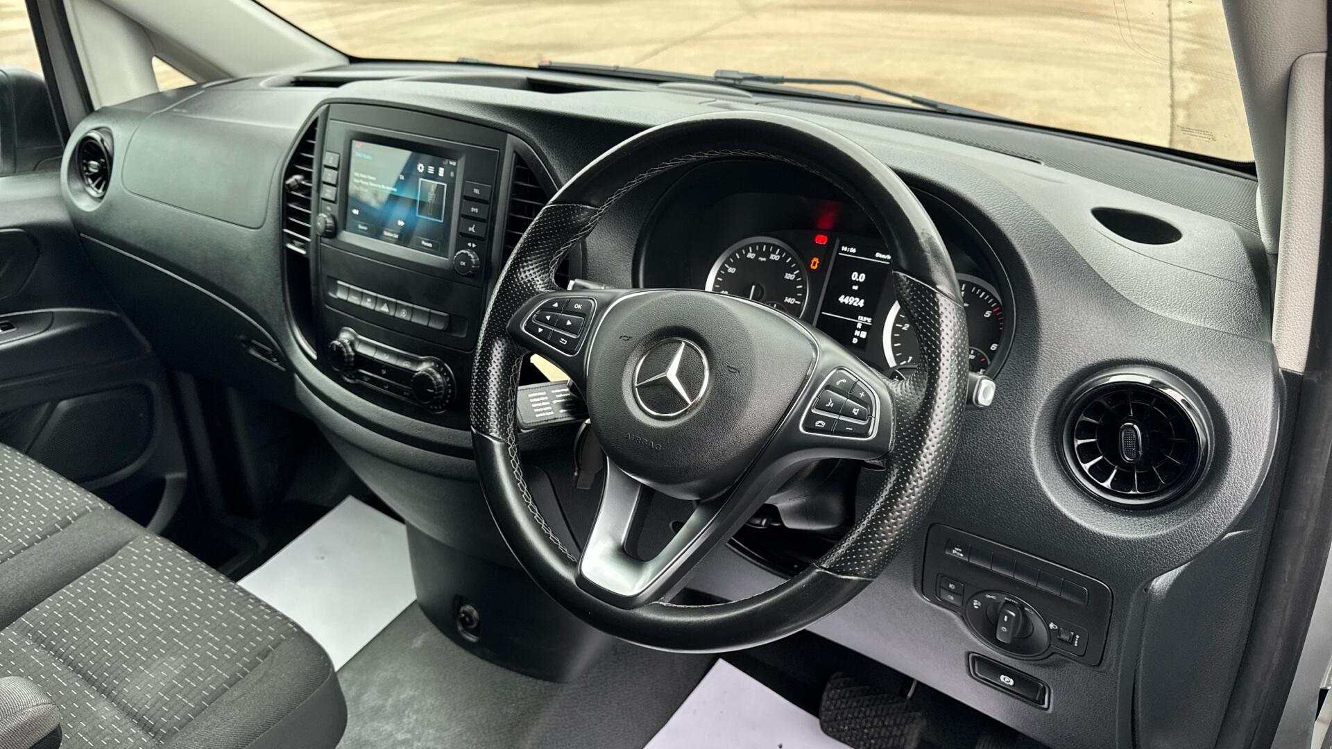 116CDI Premium Crew Van 9G-Tronic L2 Eu6 Image 22