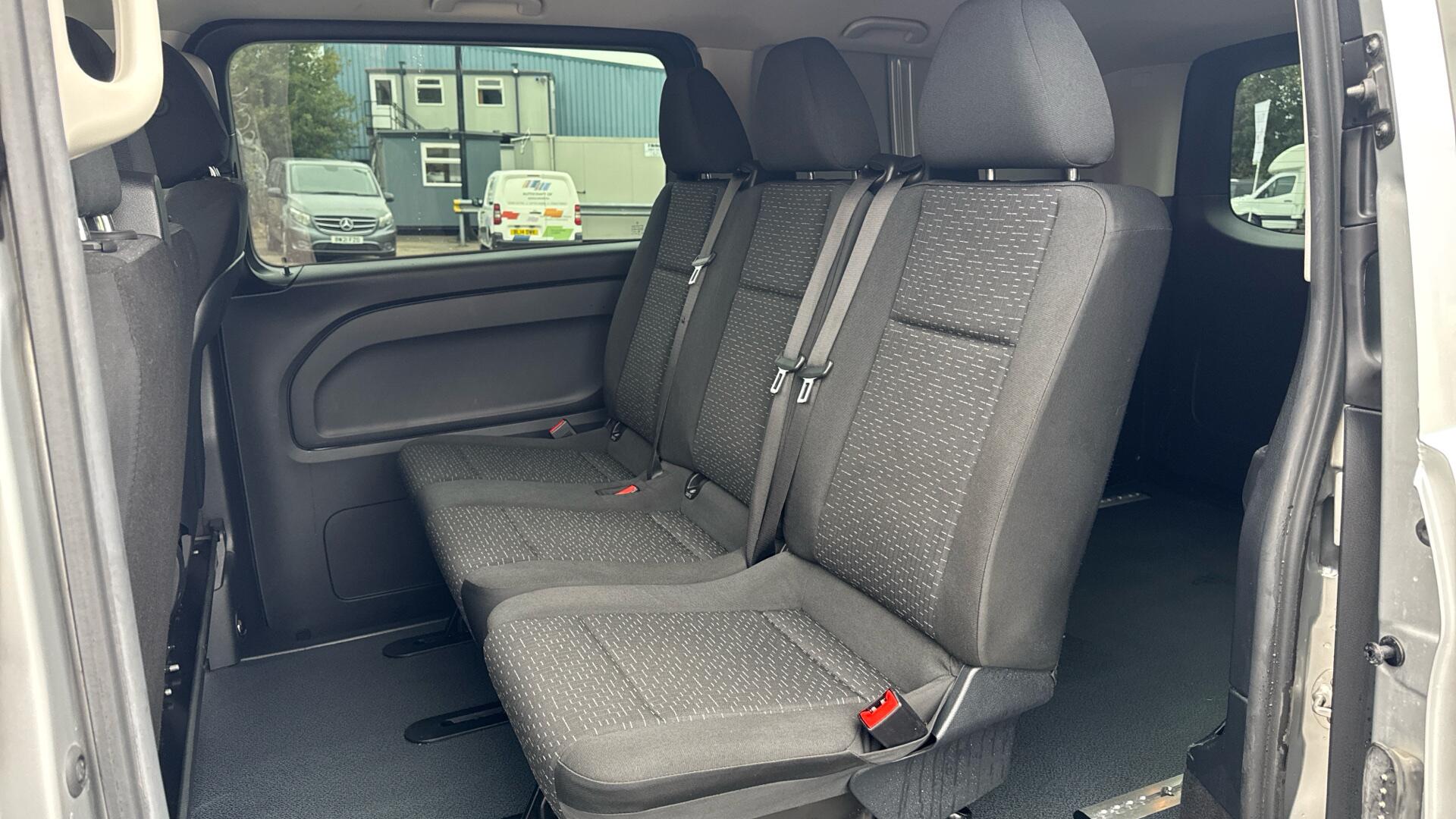 116CDI Premium Crew Van 9G-Tronic L2 Eu6 Image 25