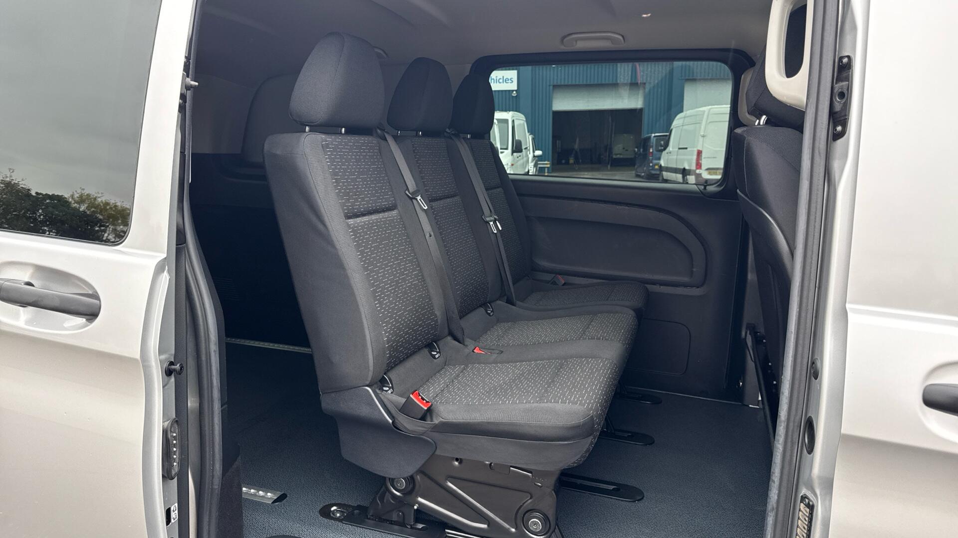 116CDI Premium Crew Van 9G-Tronic L2 Eu6 Image 26