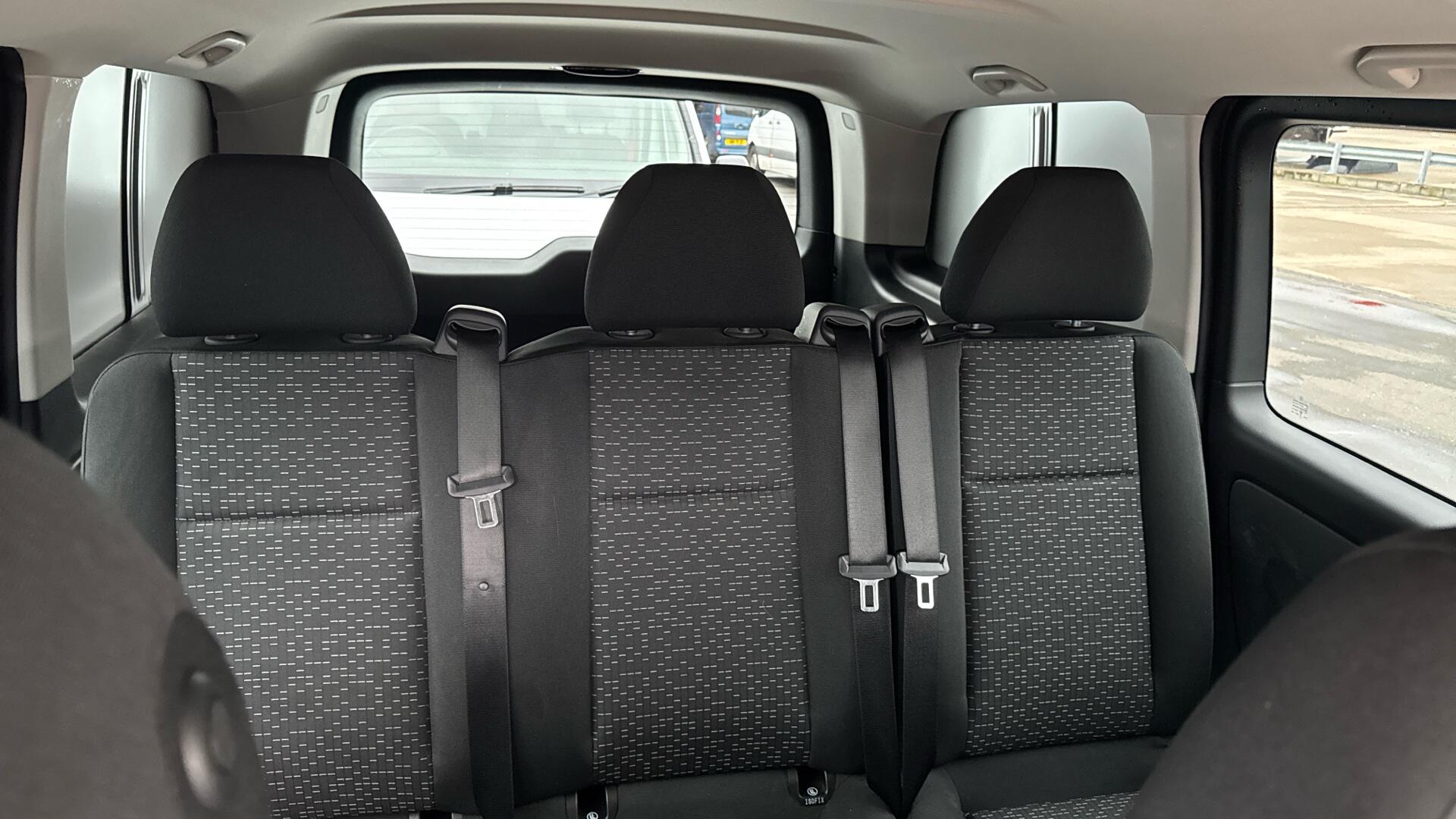 116CDI Premium Crew Van 9G-Tronic L2 Eu6 Image 27