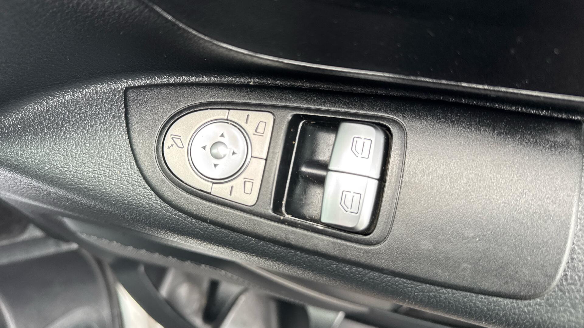 116CDI Premium Crew Van 9G-Tronic L2 Eu6 Image 36