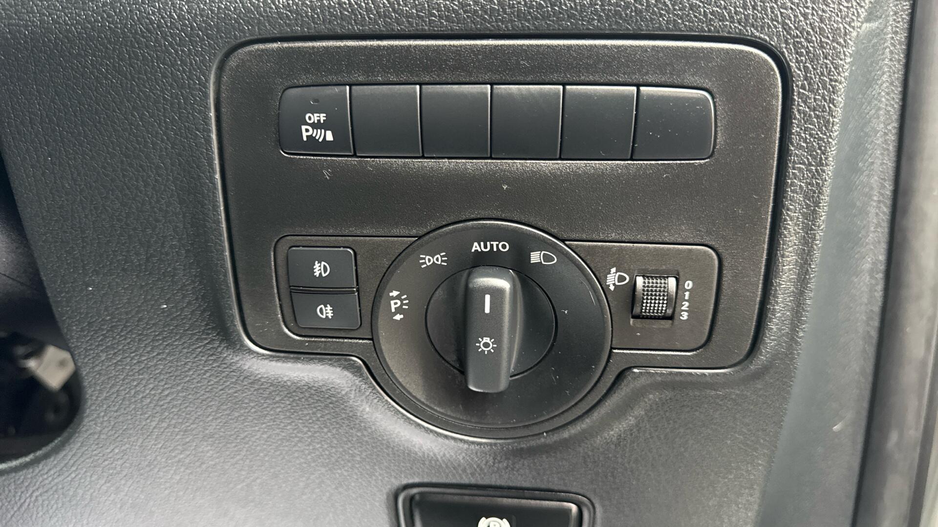 116CDI Premium Crew Van 9G-Tronic L2 Eu6 Image 38