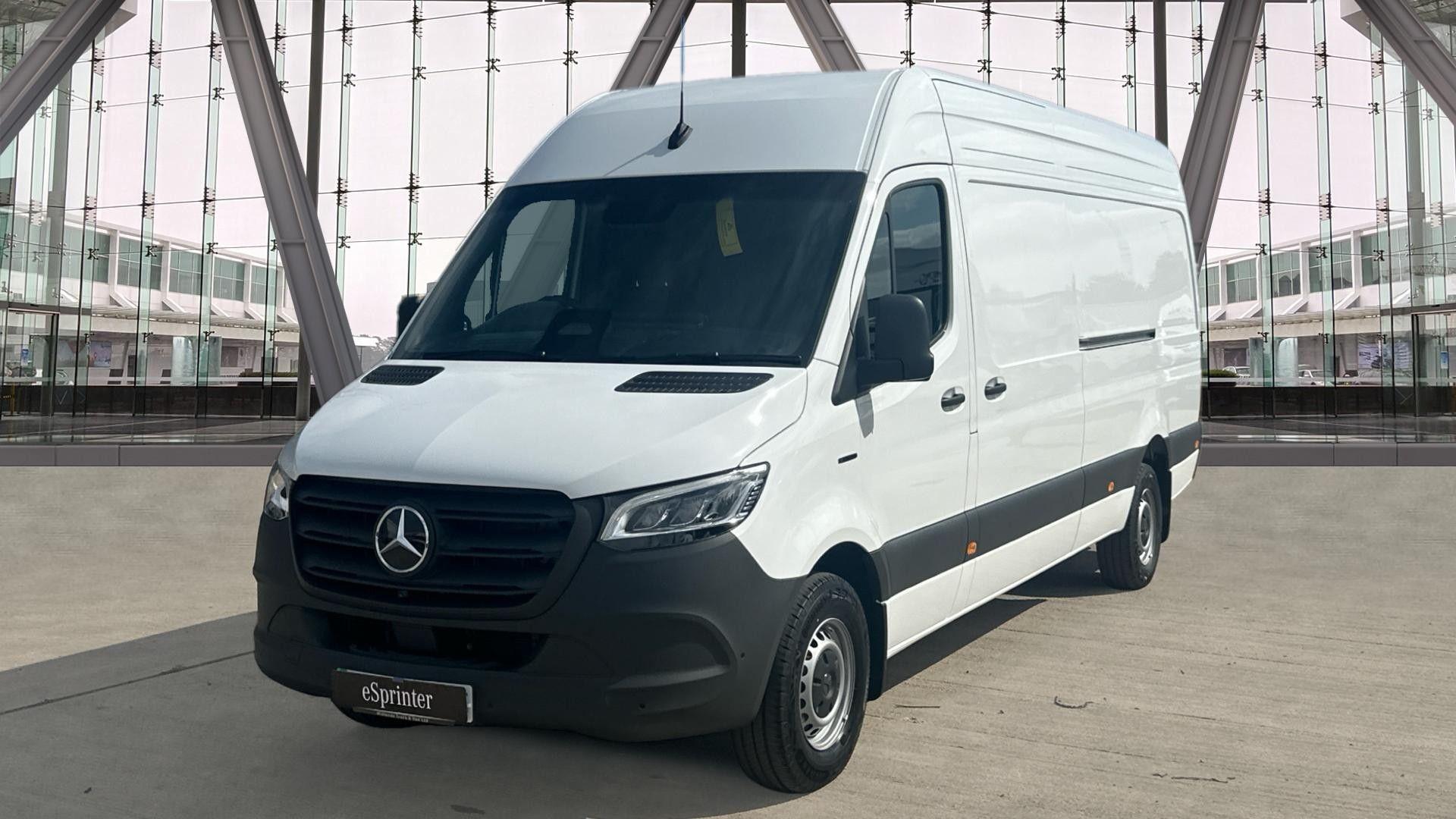 414 113kWh PRO Auto L3 H2 5dr Image 17
