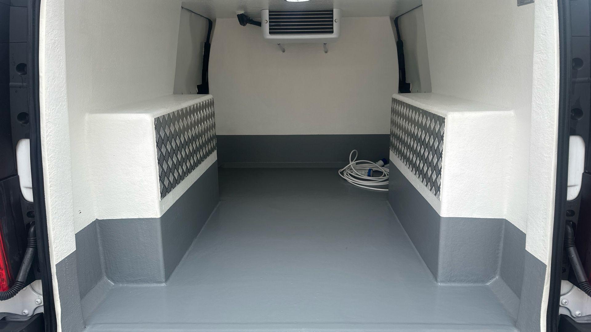 66kWh Progressive Auto FWD FRIDGE Image 66