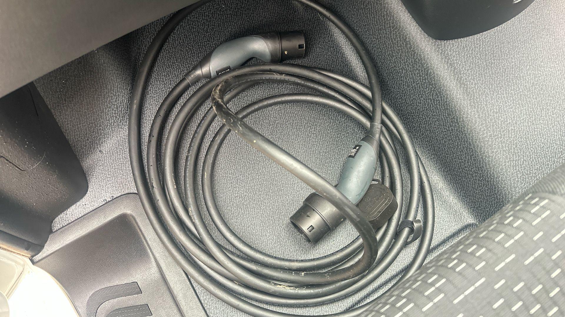 66kWh Progressive Auto FWD FRIDGE Image 77