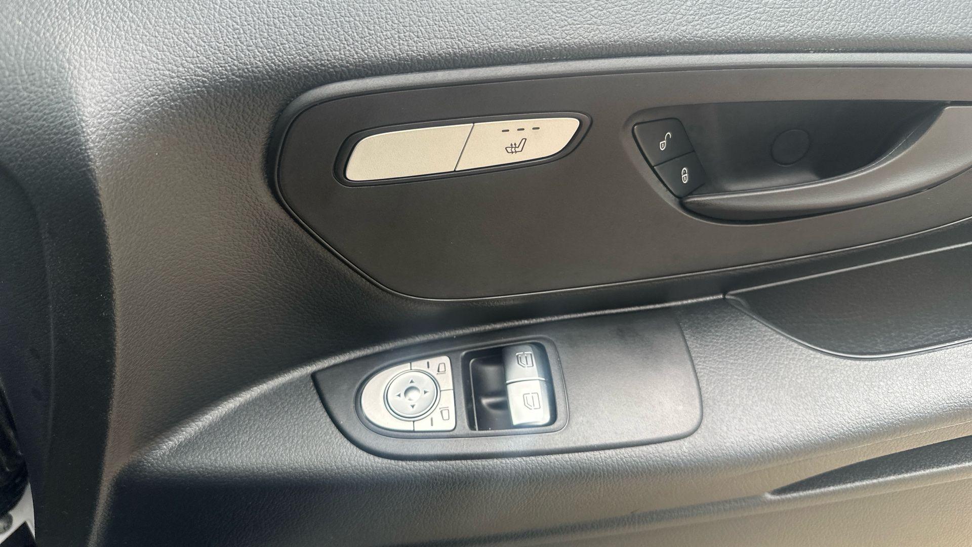 66kWh Progressive Auto FWD FRIDGE Image 78