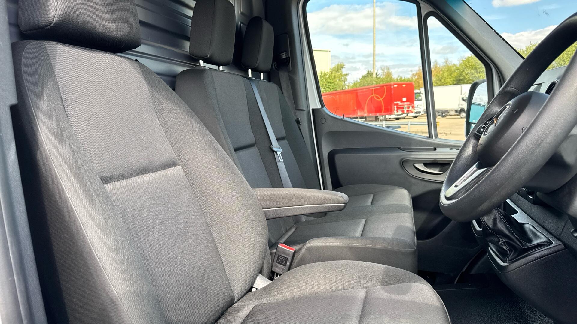 315 CDI Progressive RWD L3 H2 Eu6 150PS Image 21