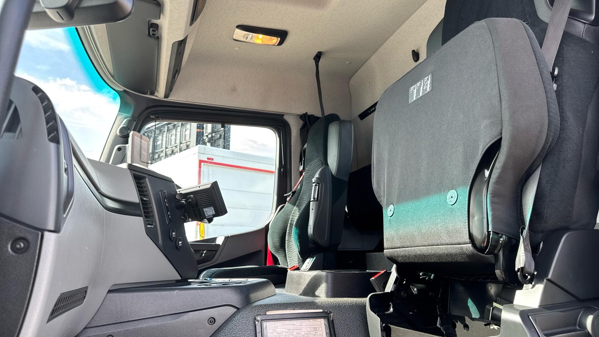 1835 Demount Chassis Image 18