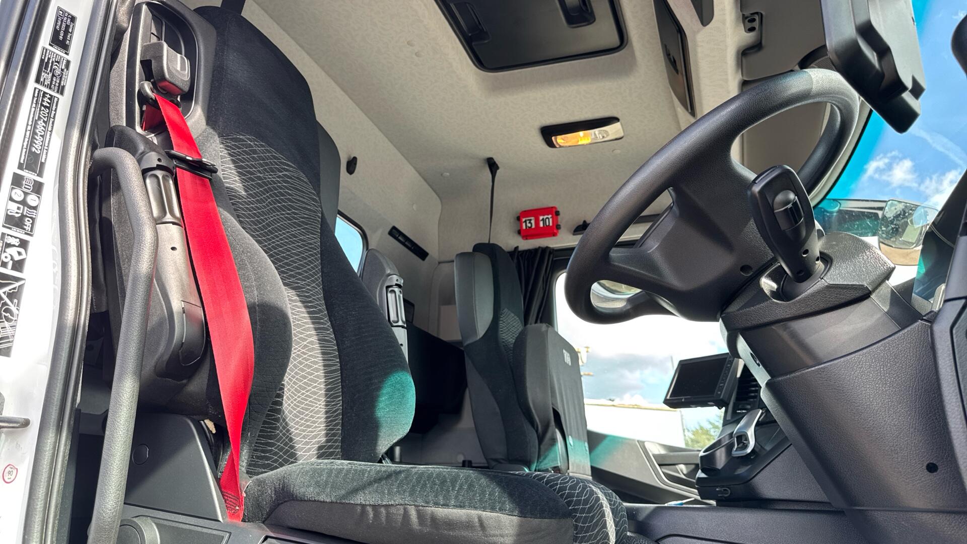 1835 Demount Chassis Image 19