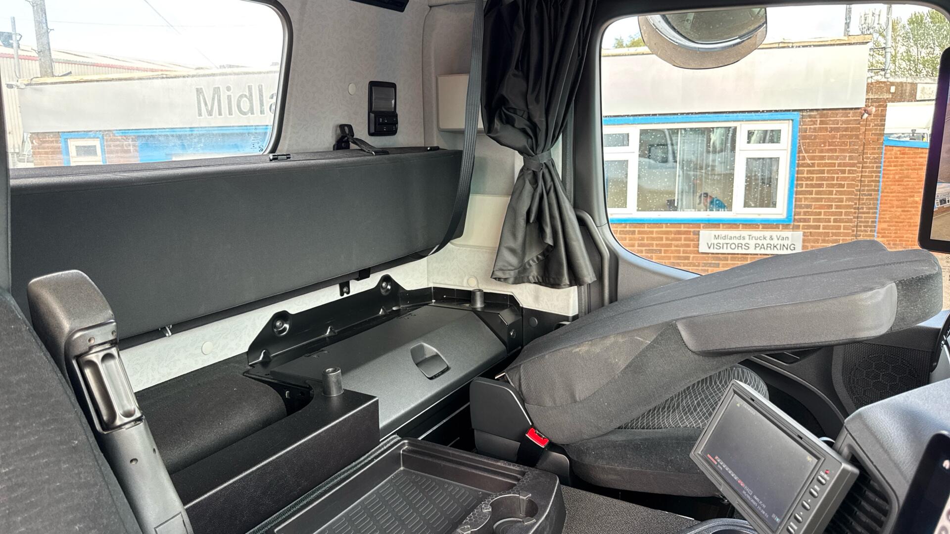 1835 Demount Chassis Image 36