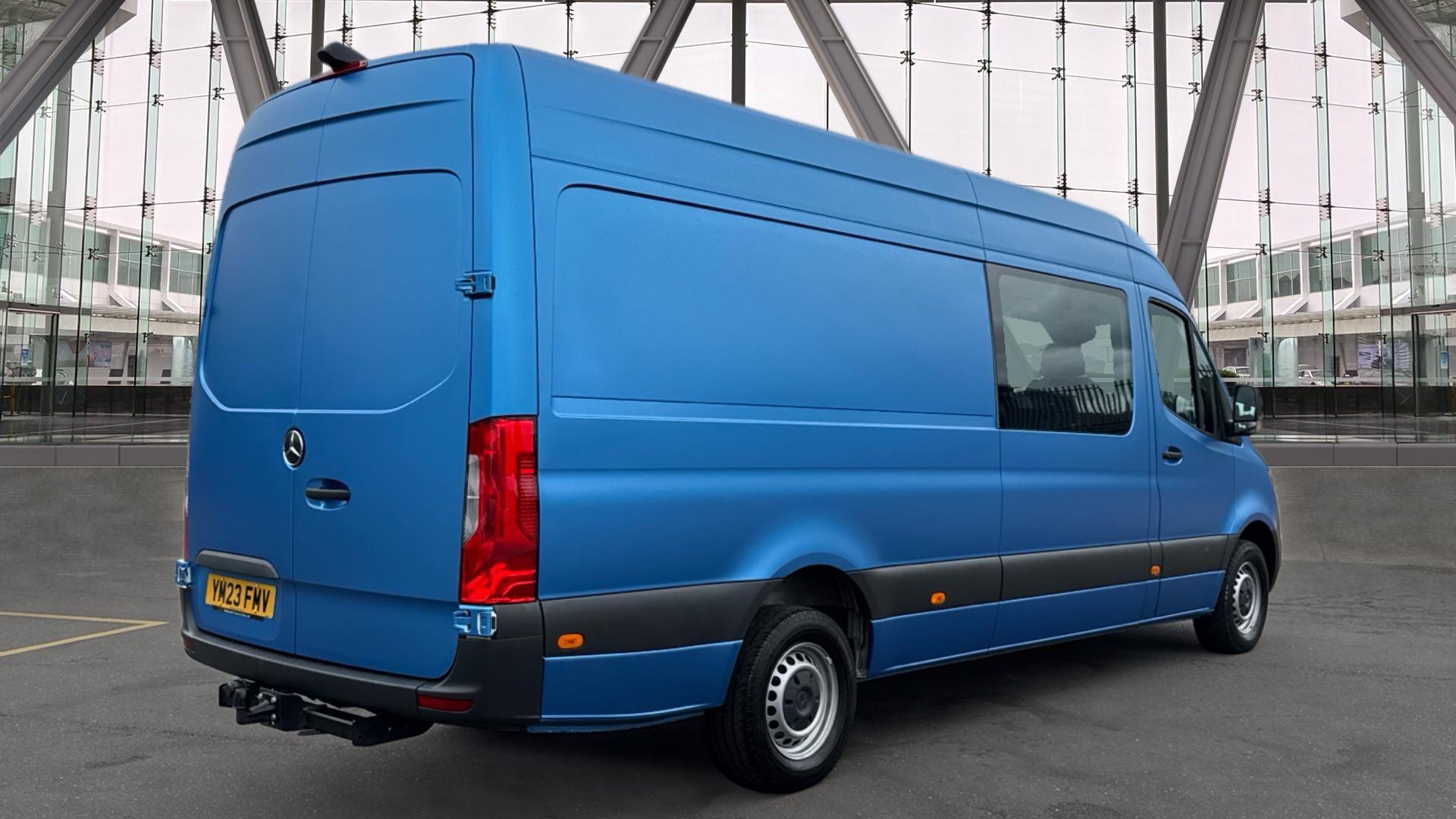 317CDI HD Progressive Crew Van L3 H2 Eu6 Image 16