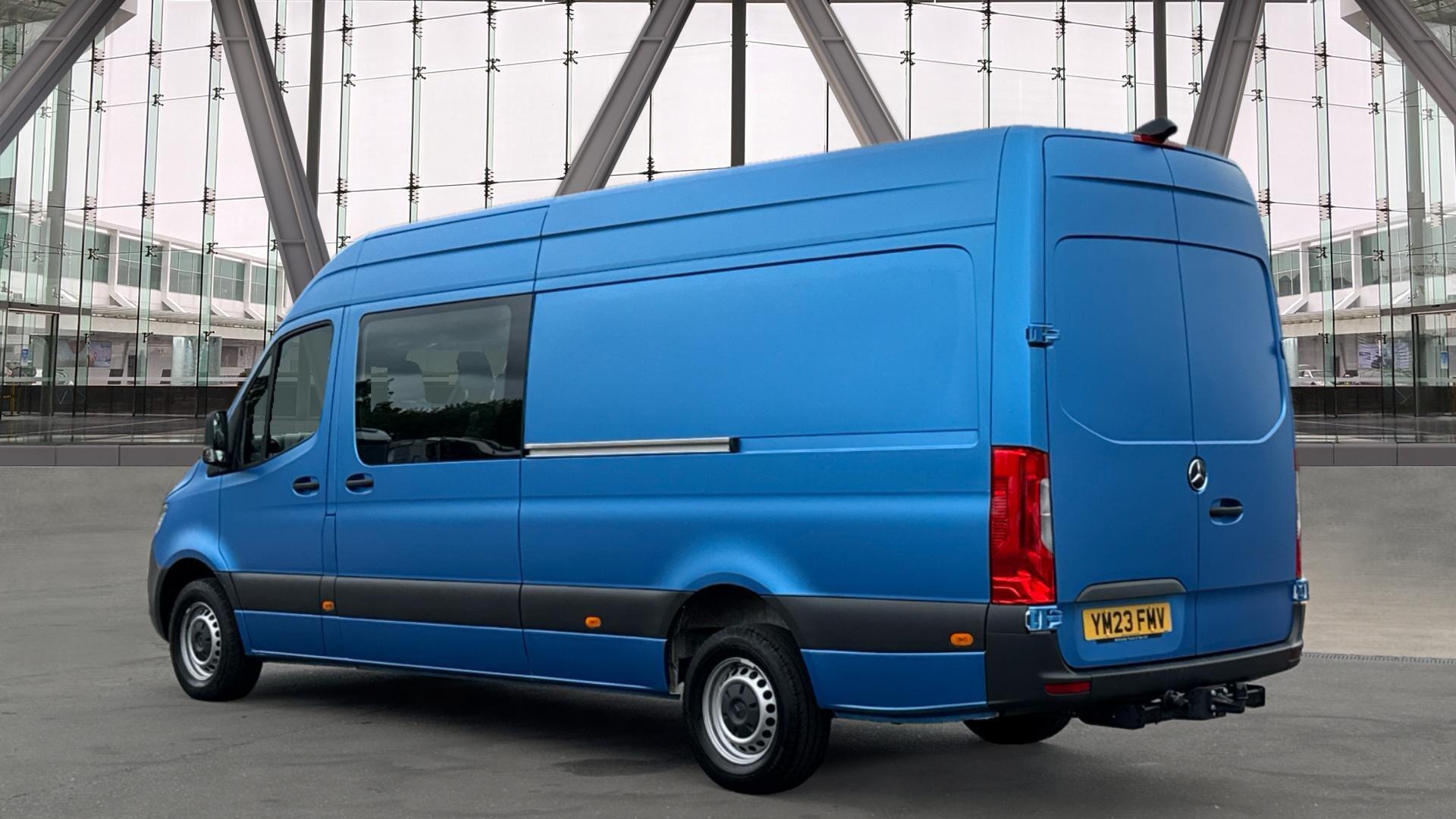 317CDI HD Progressive Crew Van L3 H2 Eu6 Image 17