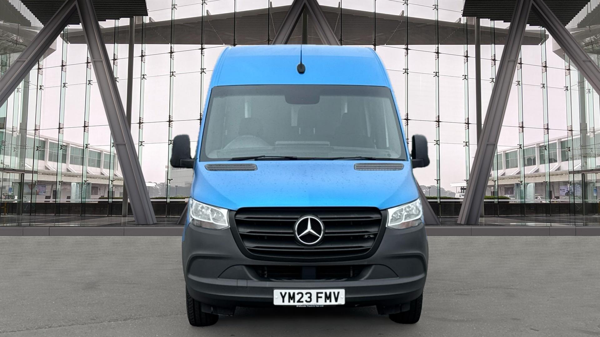 317CDI HD Progressive Crew Van L3 H2 Eu6 Image 19