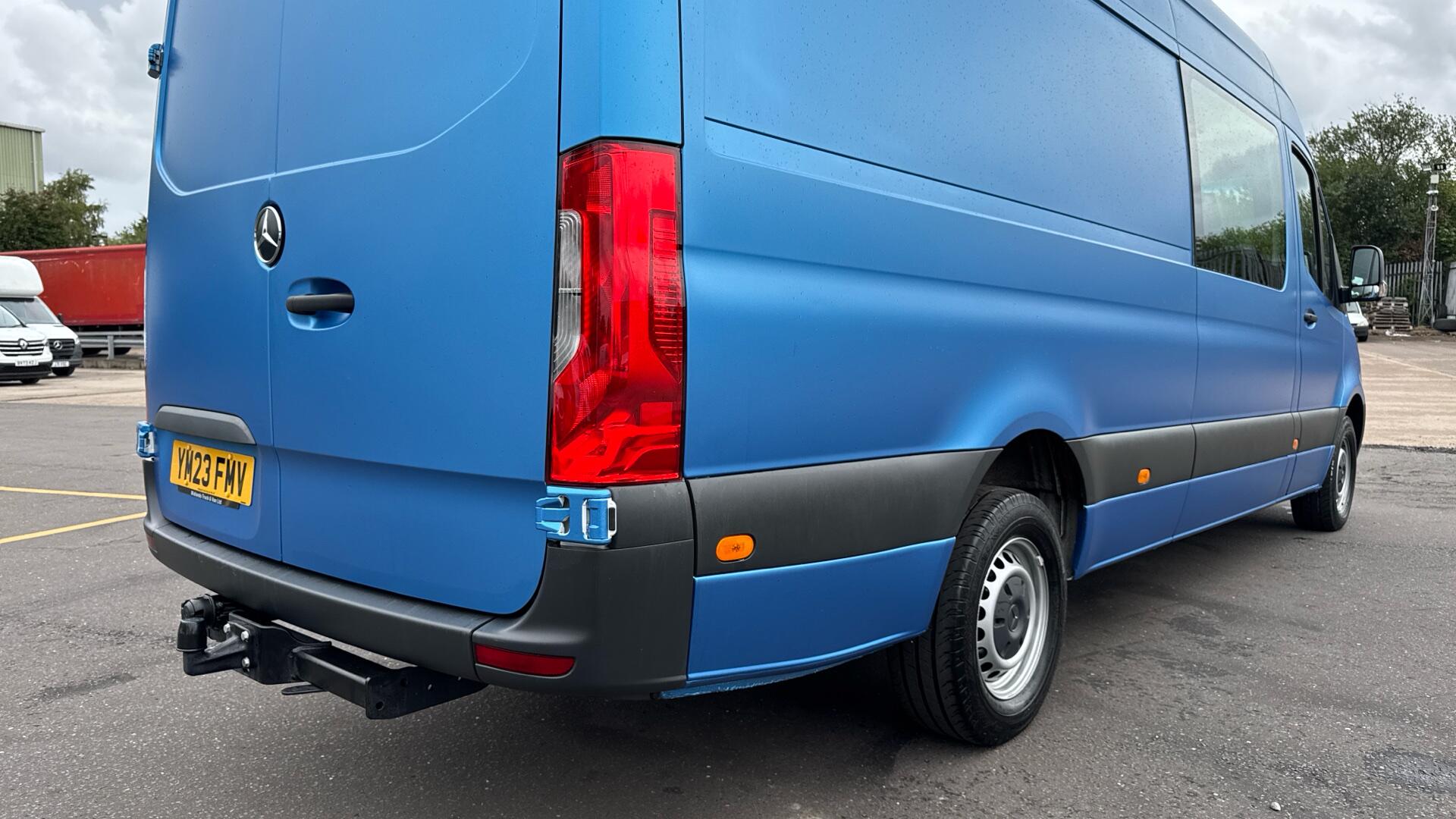 317CDI HD Progressive Crew Van L3 H2 Eu6 Image 44