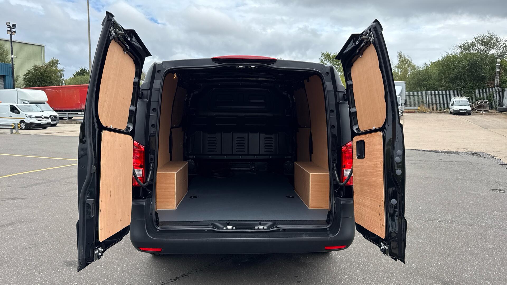 66kWh Progressive Electric Auto L2 115PS Image 29