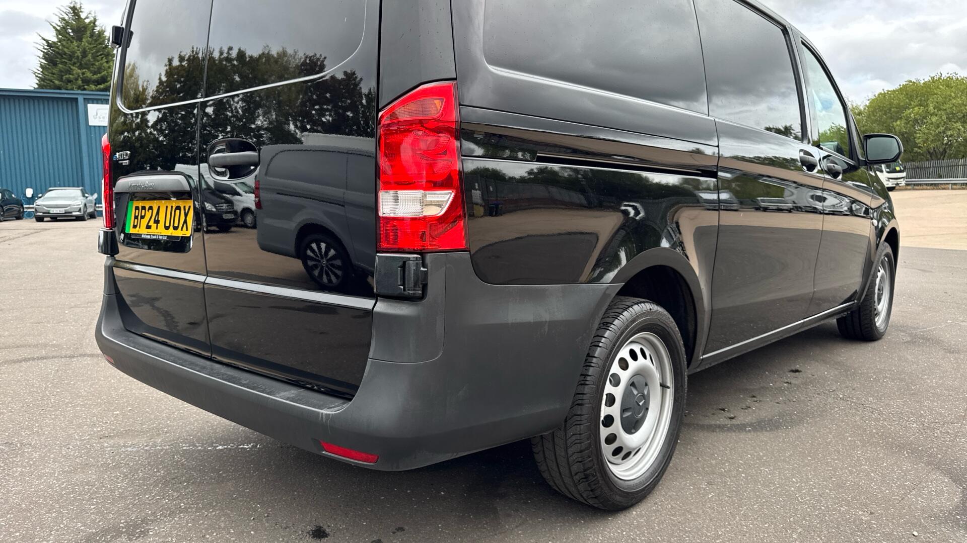 66kWh Progressive Electric Auto L2 115PS Image 44