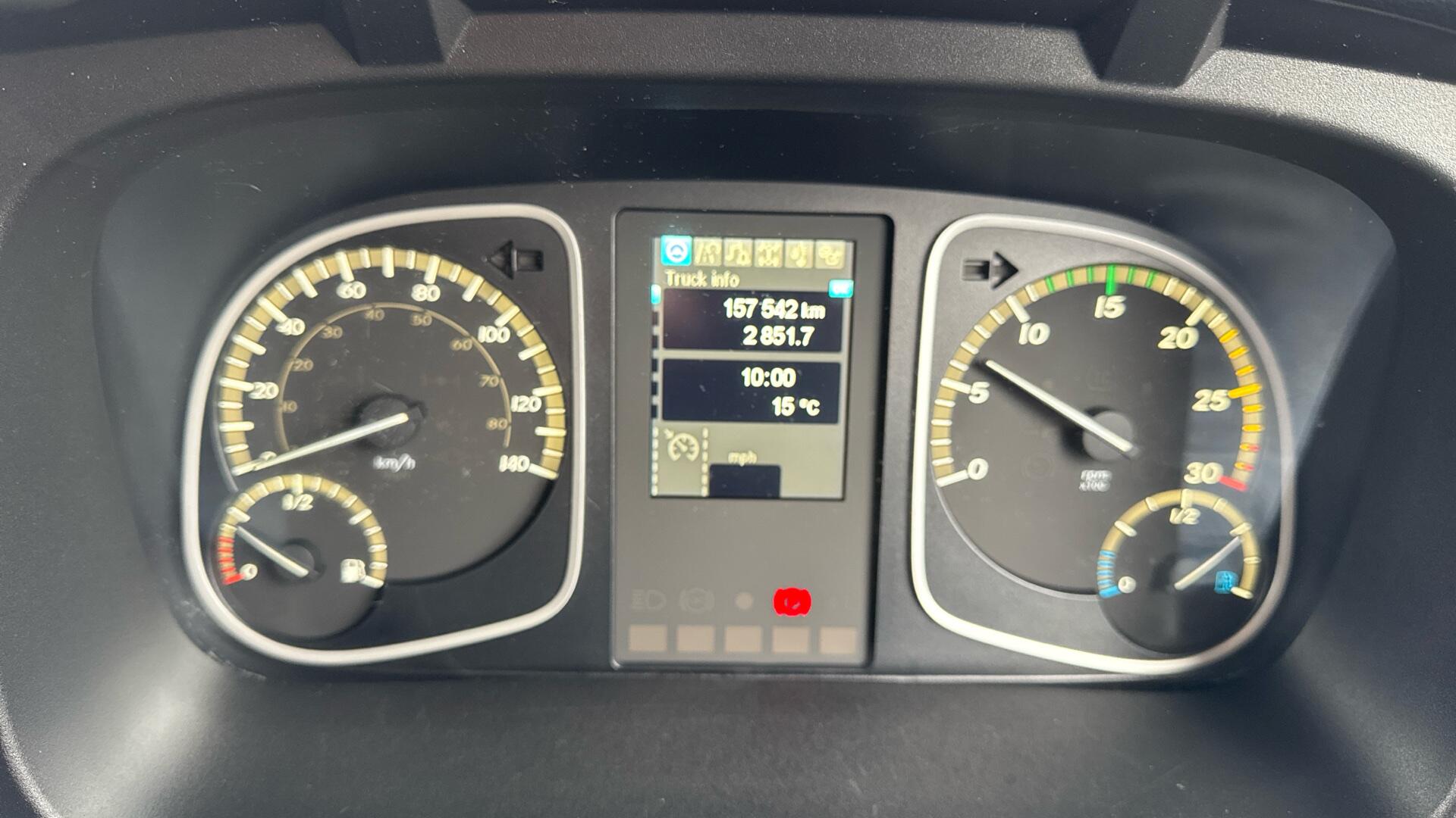 816 Curtainside Sleeper 20FT Image 21