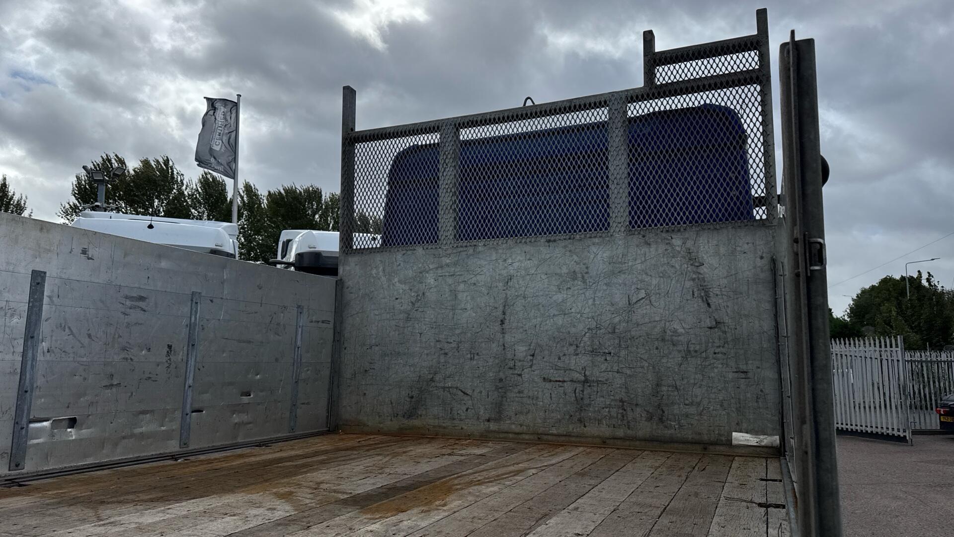 1824 Classic 26ft Dropside Image 24