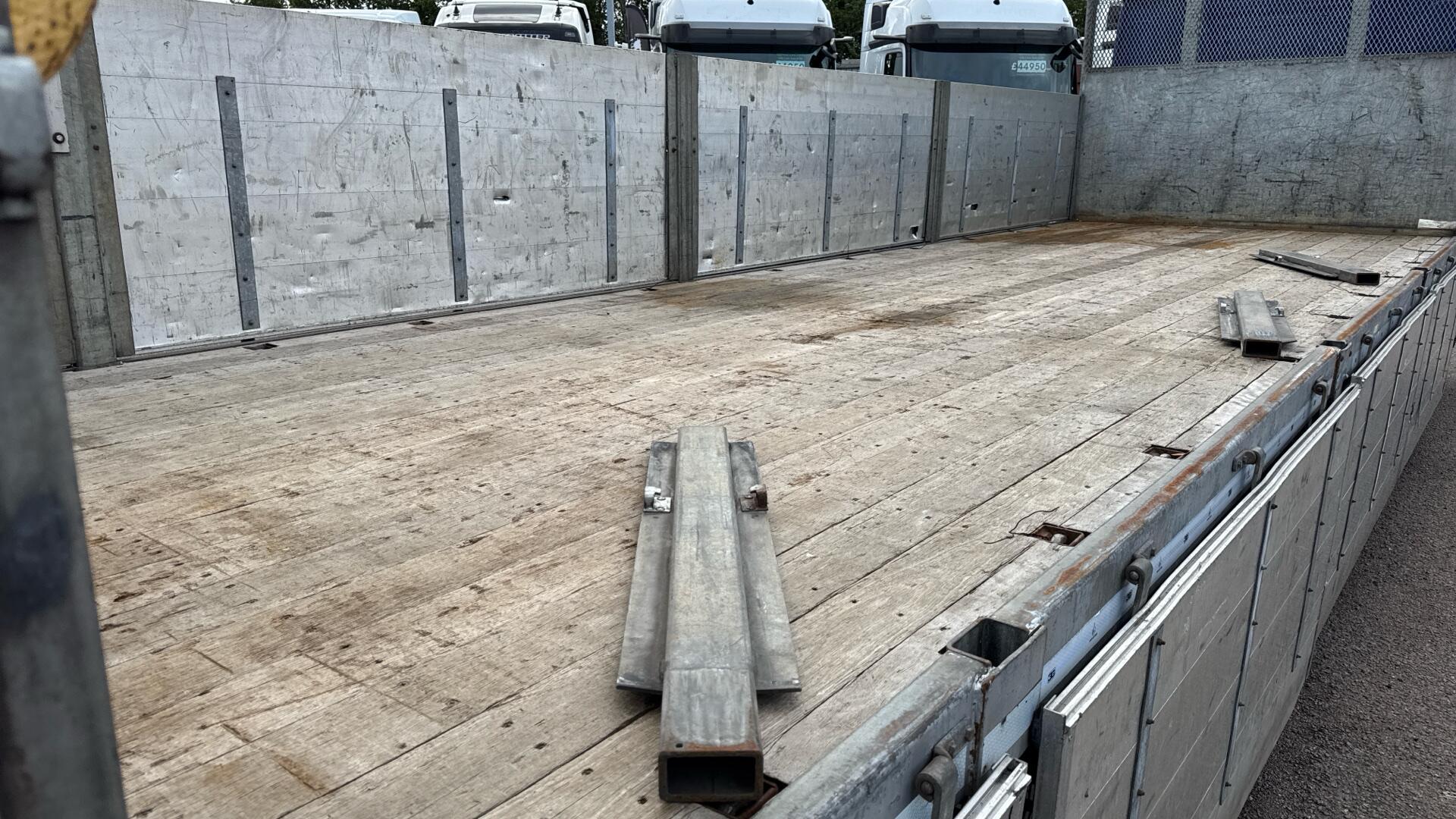 1824 Classic 26ft Dropside Image 25