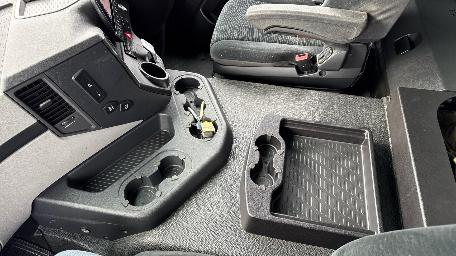 1824 Classic 26ft Dropside Image 39