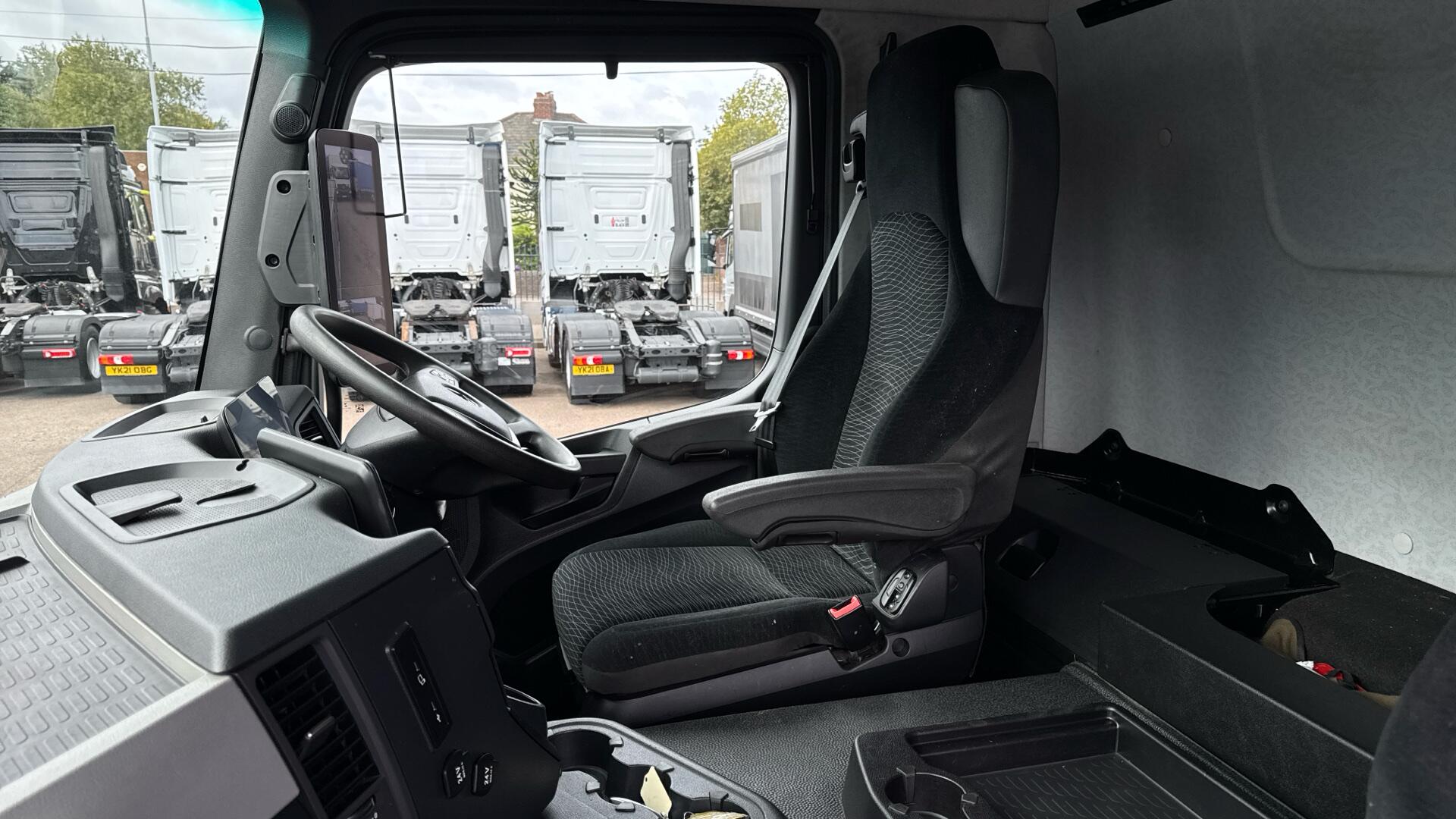 1824 Classic 26ft Dropside Image 40