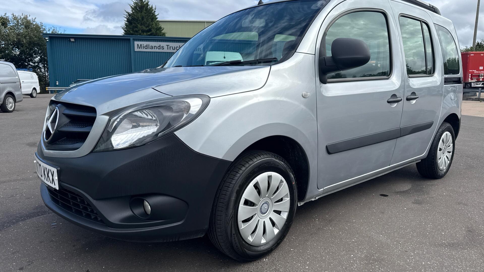 111 CDI PRO Tourer L2 Eu6 114PS 5 Seats Image 41