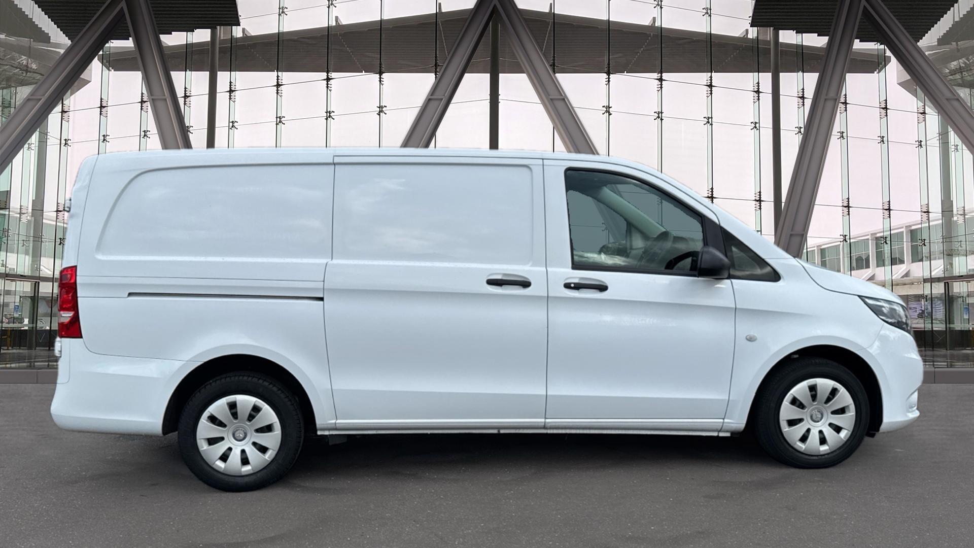 110 CDI Progressive FWD L2 Eu6 102PS Image 12