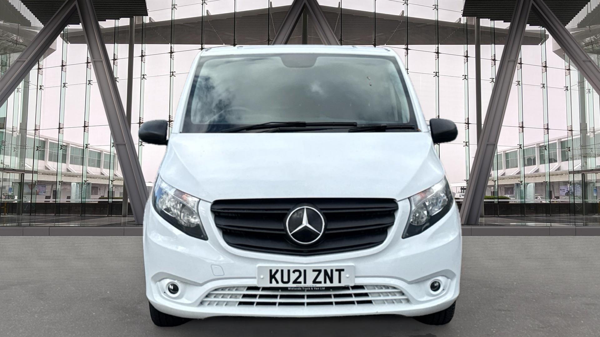110 CDI Progressive FWD L2 Eu6 102PS Image 19