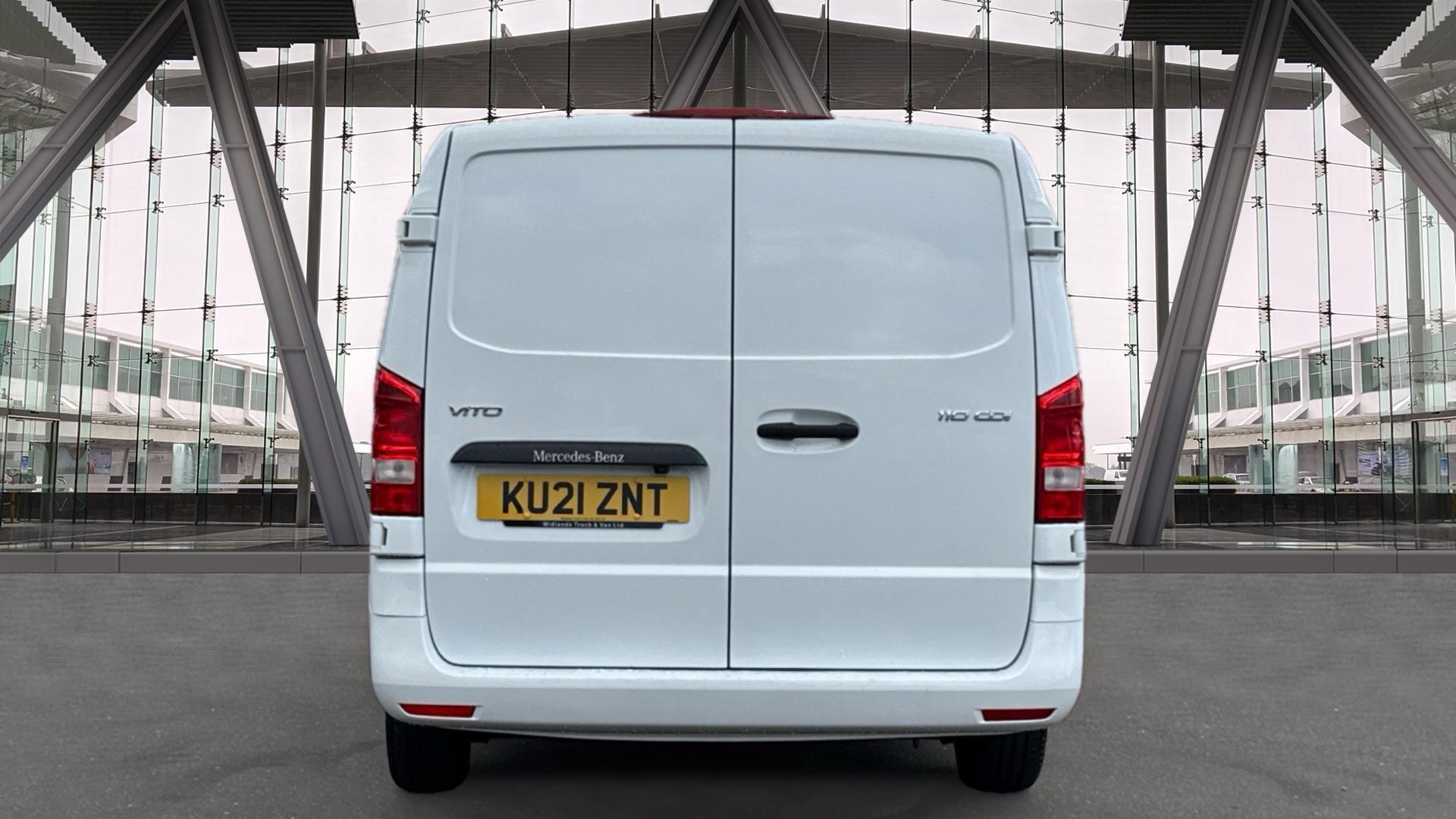 110 CDI Progressive FWD L2 Eu6 102PS Image 20