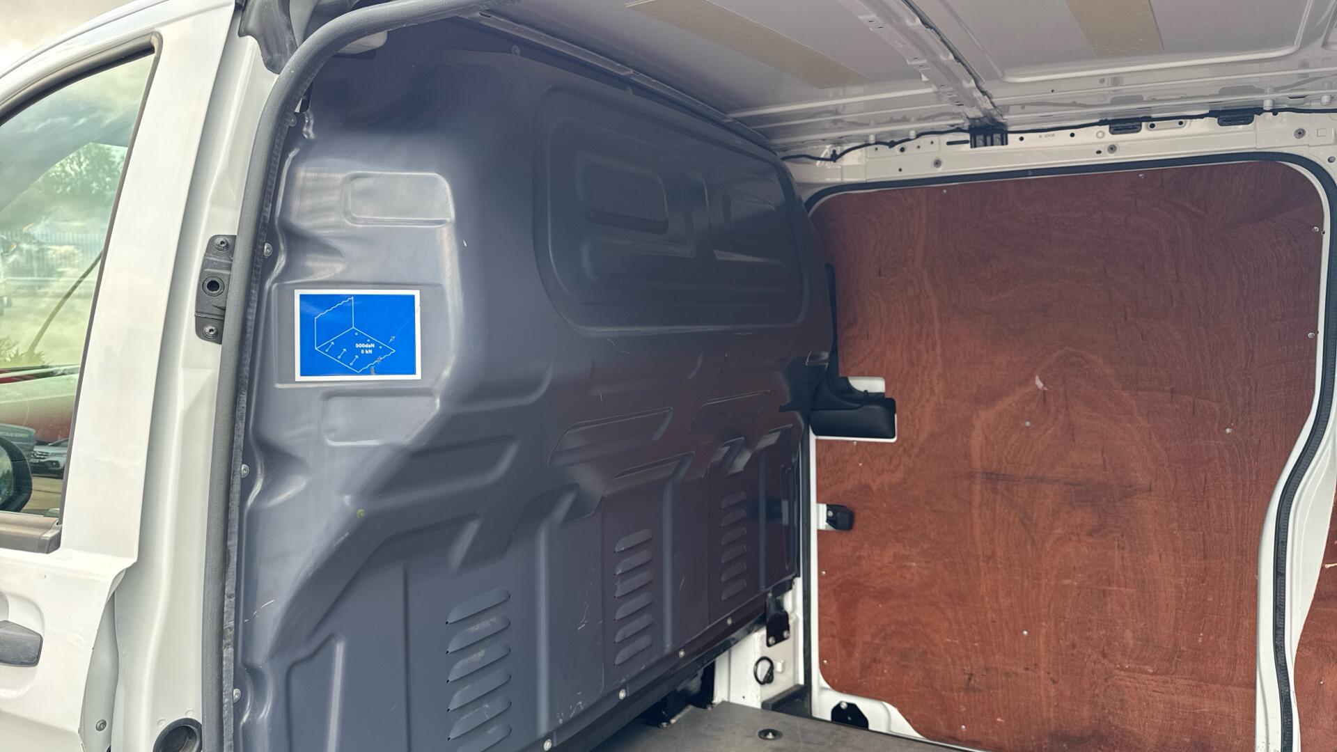 110 CDI Progressive FWD L2 Eu6 102PS Image 26