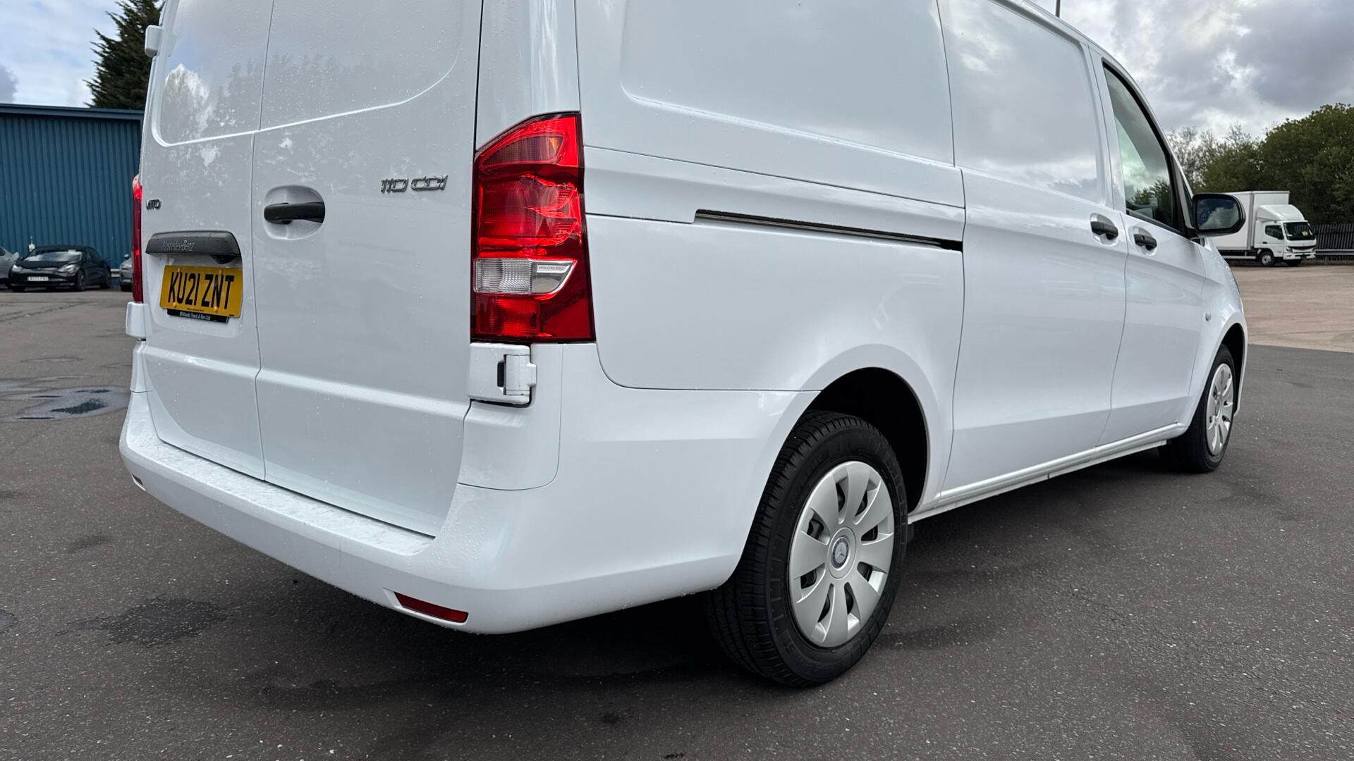 110 CDI Progressive FWD L2 Eu6 102PS Image 41
