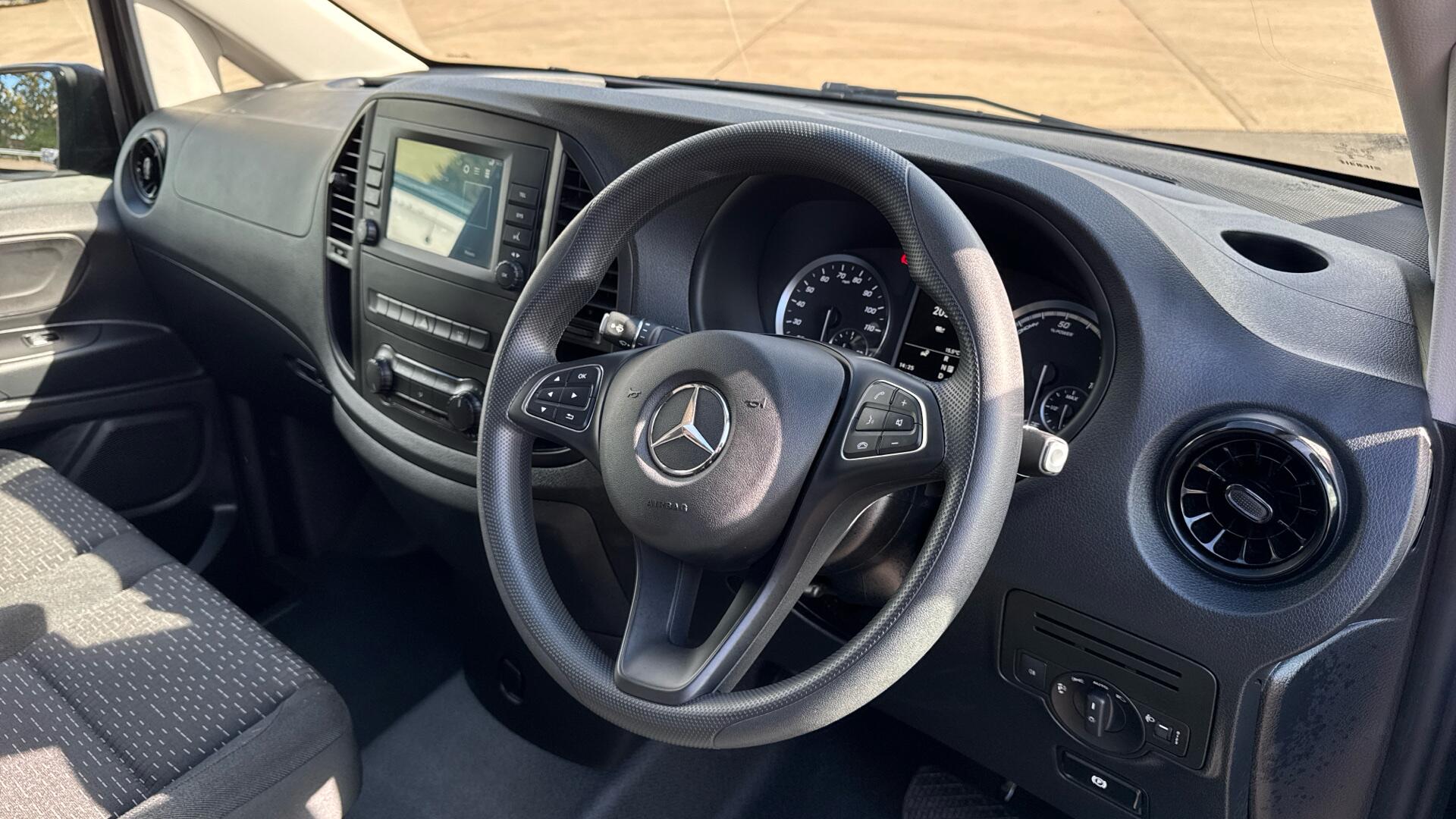 66kWh Progressive Electric Auto L2 115PS Image 23