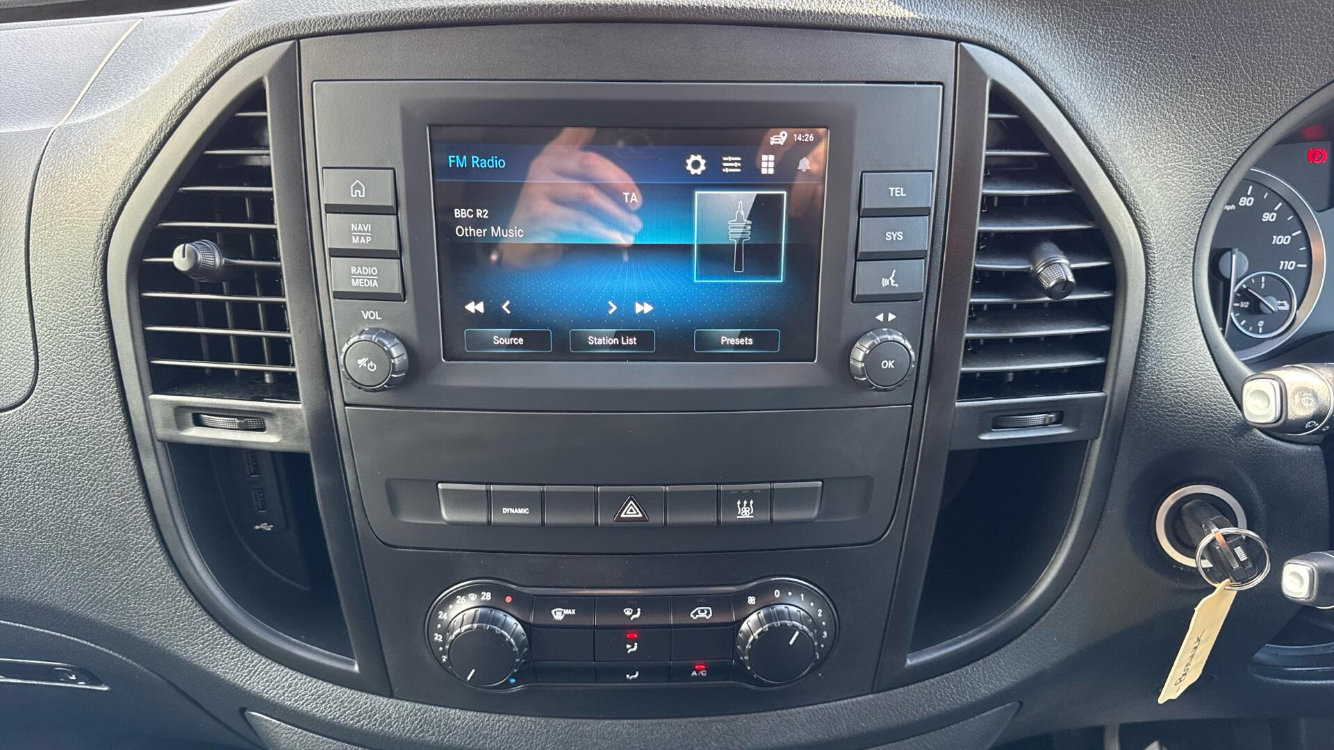 66kWh Progressive Electric Auto L2 115PS Image 24