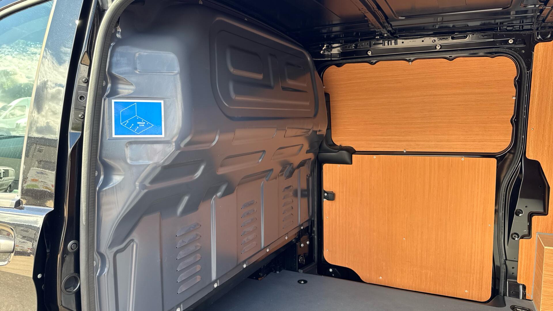 66kWh Progressive Electric Auto L2 115PS Image 26