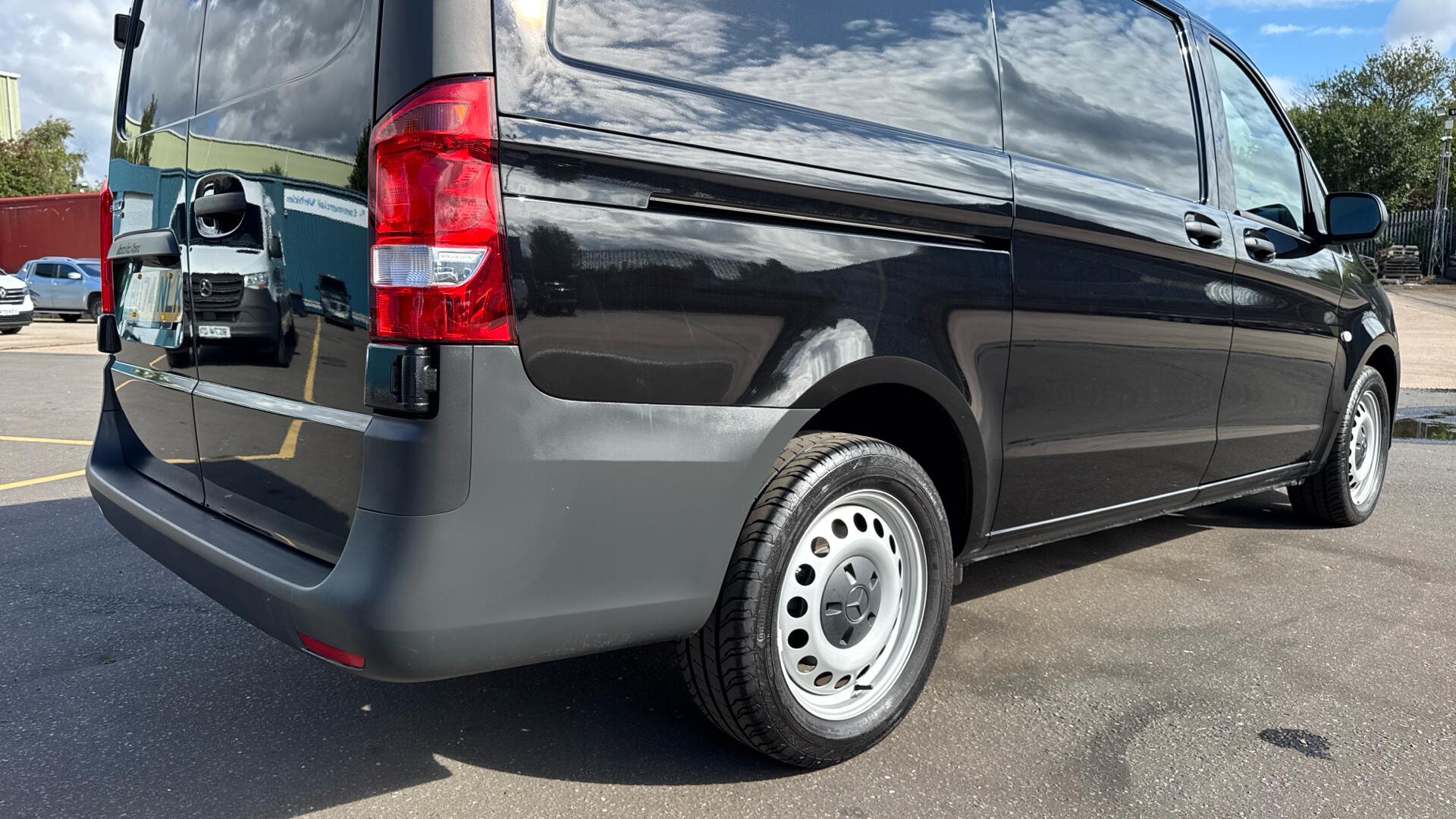 66kWh Progressive Electric Auto L2 115PS Image 44