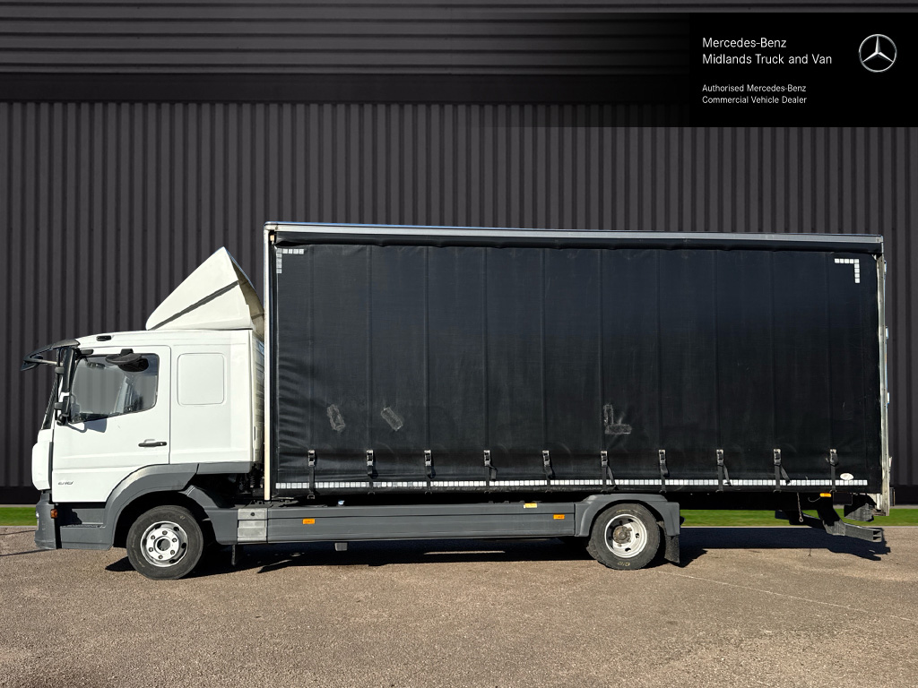 818 Curtainside Sleeper Image 13