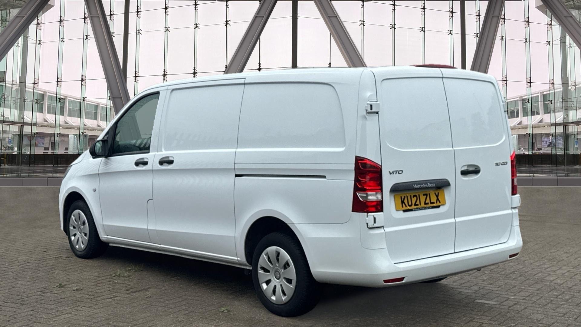 110CDI Progressive Panel FWD L2 Eu6 102 Image 16